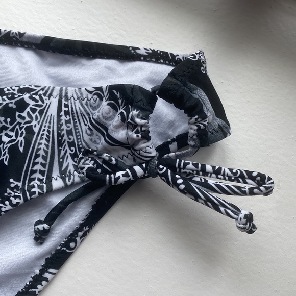 Bikini bottoms - Picture 2 of 4